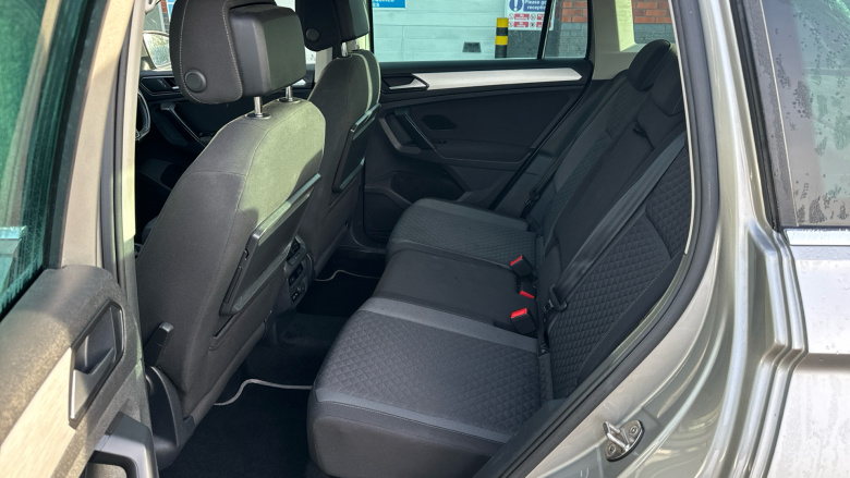 Volkswagen Tiguan 2.0 TDi 150 4Motion SE Nav 5dr DSG Diesel Estate